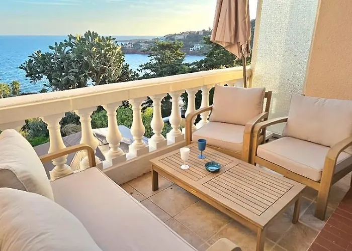 Vue & Terrasse Calme Parking St Raphael Apartment Saint-Raphael (Var)