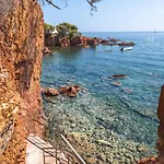Vue & Terrasse Calme Parking St Raphael