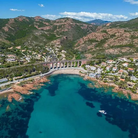 Vue & Terrasse Calme Parking St Raphael * Saint-Raphaël