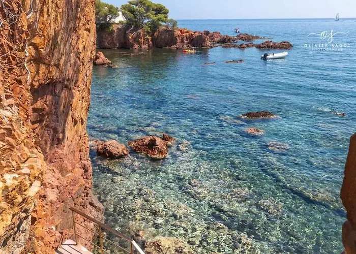 Vue & Terrasse Calme Parking St Raphael