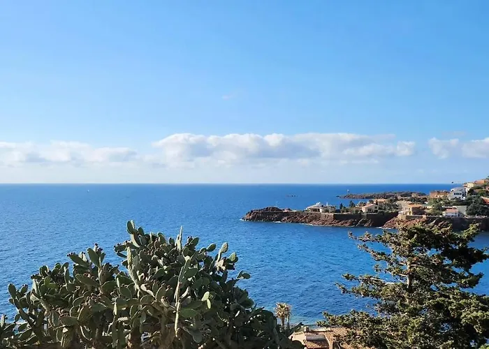 Vue & Terrasse Calme Parking St Raphael