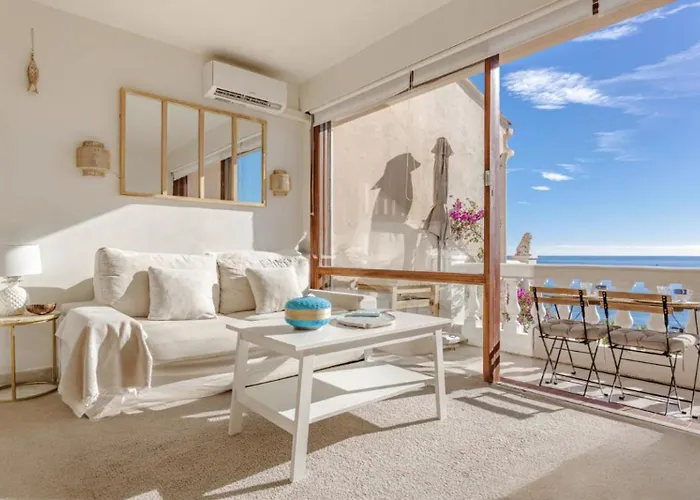 Vue & Terrasse Calme Parking St Raphael *