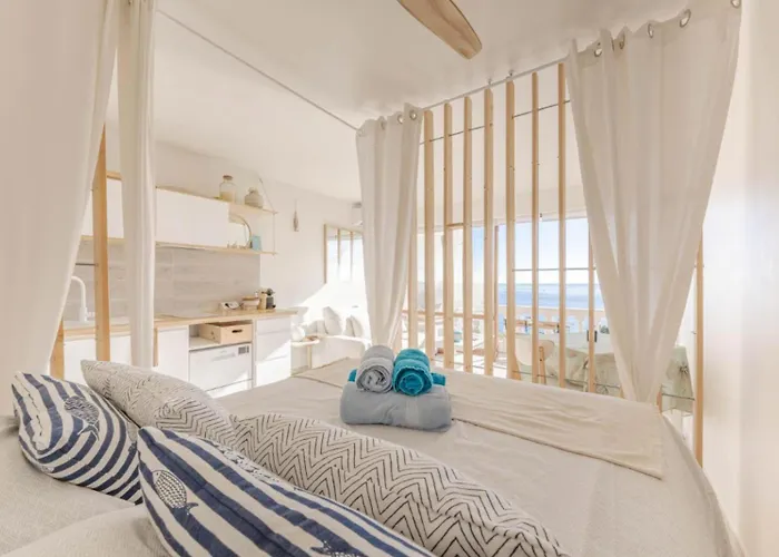 Vue & Terrasse Calme Parking St Raphael * Saint-Raphaël