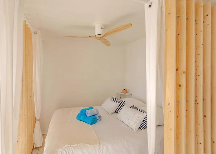 Vue & Terrasse Calme Parking St Raphael Apartmán Saint-Raphaël